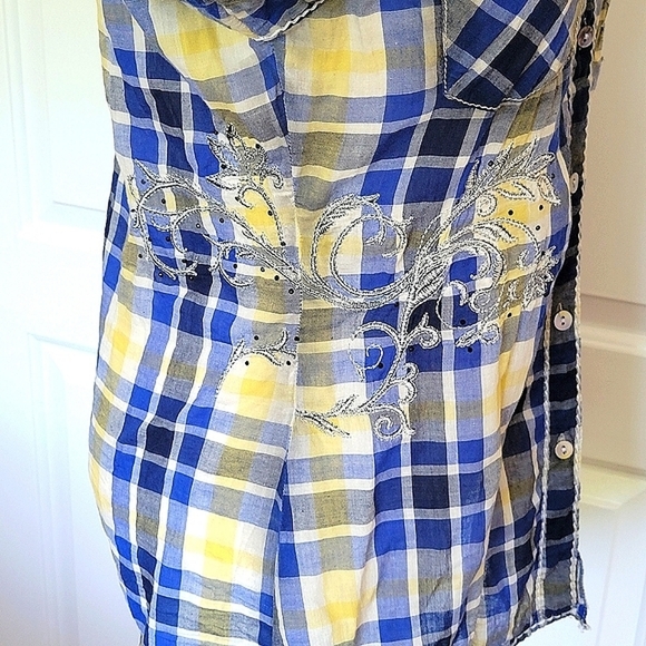 ROAR Button Down Flannel Shirt w/ Gorgeous Silver Embroidered Tribal Design EUC - Picture 6 of 13